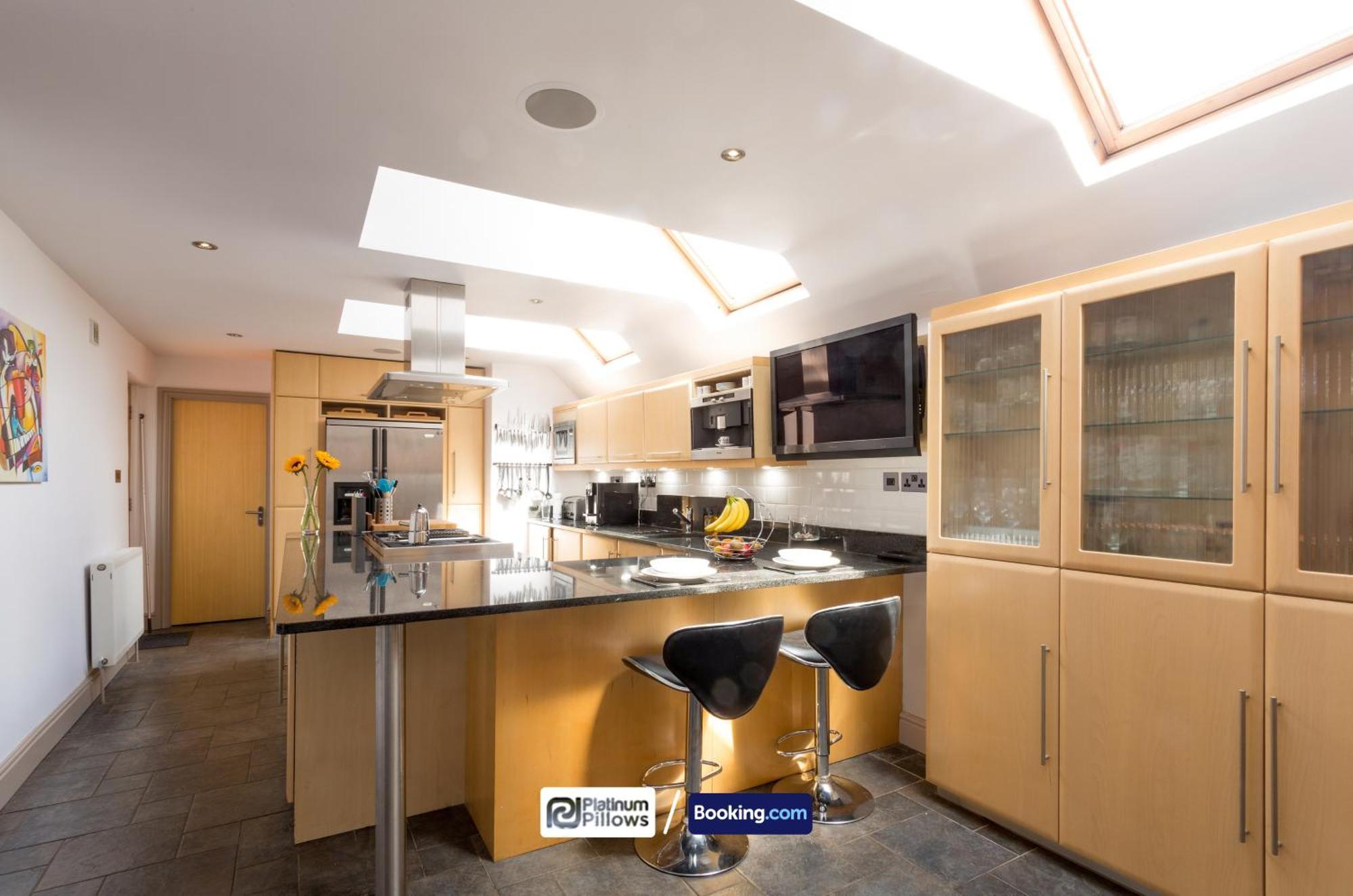 Modern Oxford 4 Bedroom Apartment, Contractor Accommodation, Walkable Into City Centre, Weekly & Monthly Deals Экстерьер фото